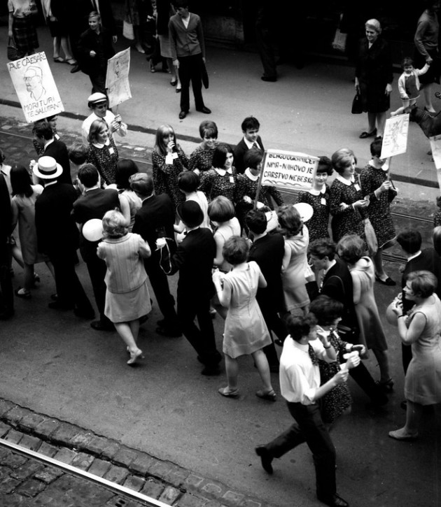 Maturanti na Ilici oko 1960. (Tošo Dabac)